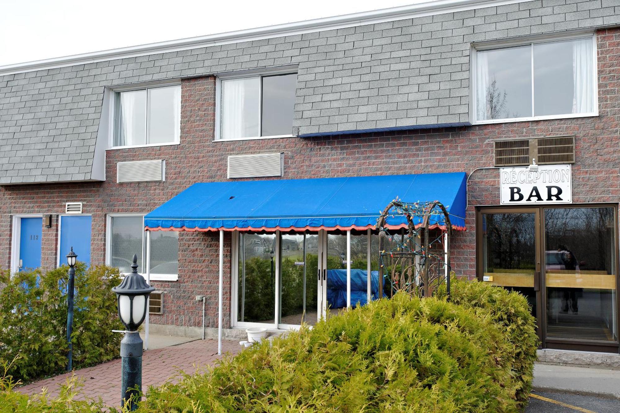 Motel Le Transit Mont-Saint-Hilaire Luaran gambar